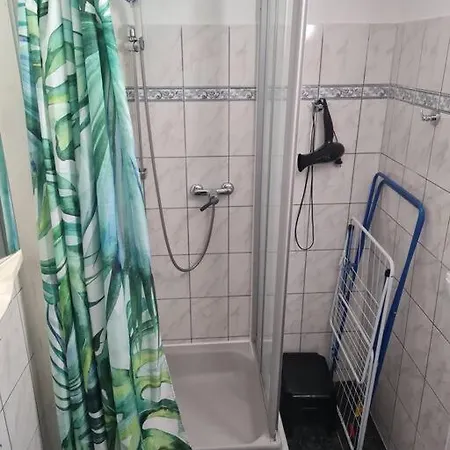 Gemuetlicher Gartenbungalow Lejlighed Sellin (Rugen)